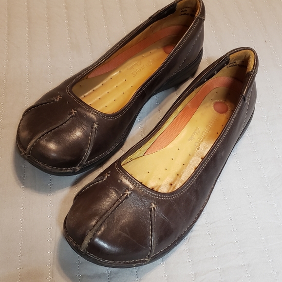 clarks structured ladies shoes